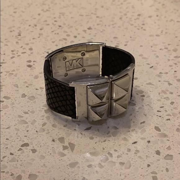 Michael Kors Snake Skin bangle - Picture 6 of 6